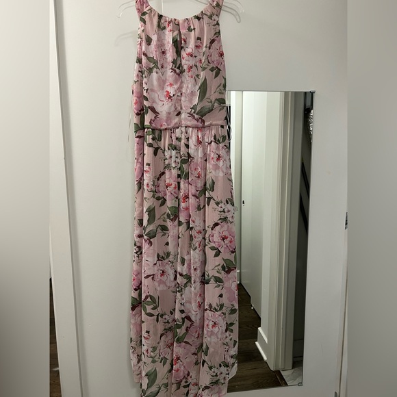 Floral dress 🌸 - Picture 1 of 12